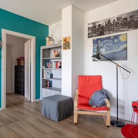 Kind Park - Sleek Apartment With Terrace & Parking Bari Exterior photo
